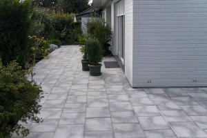 Terrasse mit Avelina-Platten