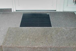 Fußabstreifer in Porphyrplatten