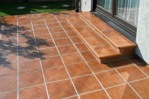 Florentiner Stufenbelag mit Terrasse